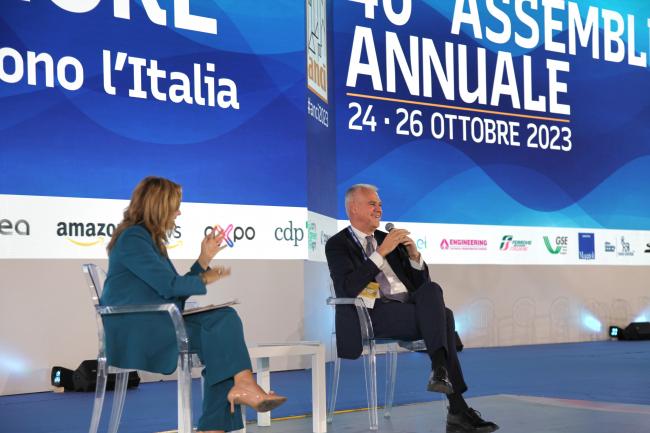 Serena Bortone intervista il ministro Paolo Zangrillo 